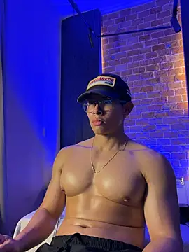 Chatroom XXX en direct de GrayAndrews