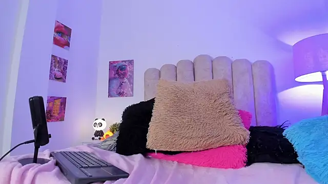 spicy_morena_ Adlı Modelin Canlı XXX Sohbeti
