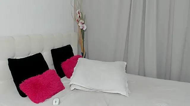 saradusk Live XXX Chat