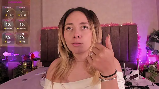 LanaMills_ Live XXX-chat