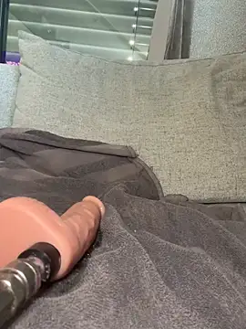 Bella-Tight Live XXX-Chat