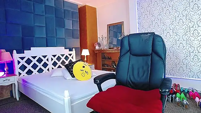 MissKora Live XXX Chat