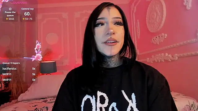Kat_VonDe's Live XXX Chat