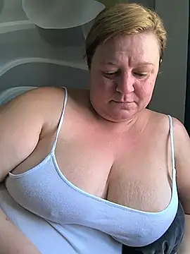 jusichka's Live XXX Chat