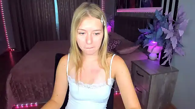 RosaTiny's Live XXX Chat