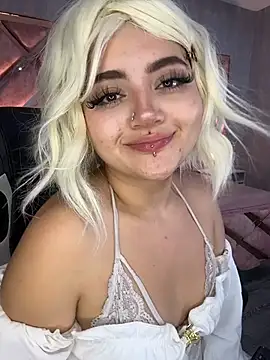 Chat XXX en directo de lya_nekko_