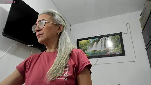 Chat XXX en directo de Giorgia_xue55