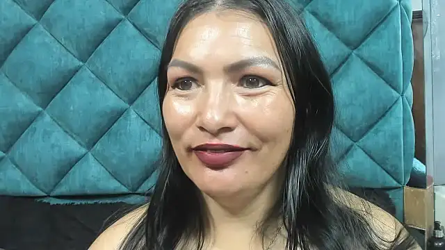 PENELOPELEWISsn Live XXX chat
