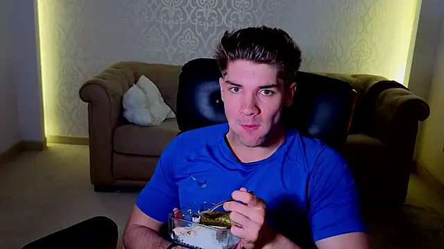 MaxKaiden Live XXX Chat