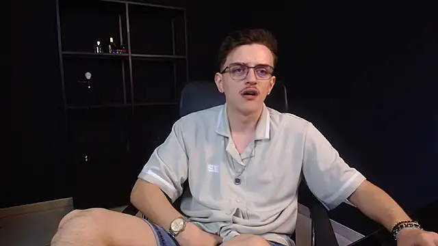 FelixStarkk Adlı Modelin Canlı XXX Sohbeti