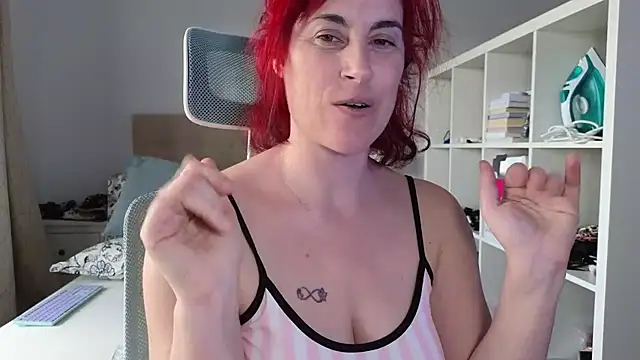 emmita69_ Live XXX-Chat
