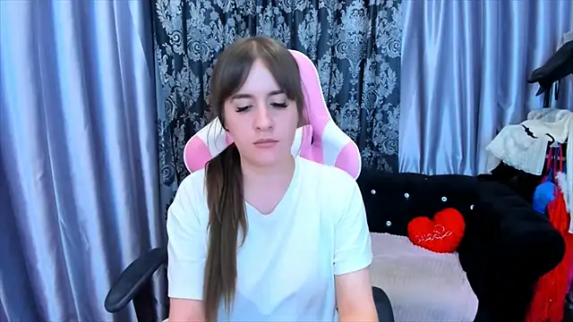 KamilaFoxy Chat XXX live