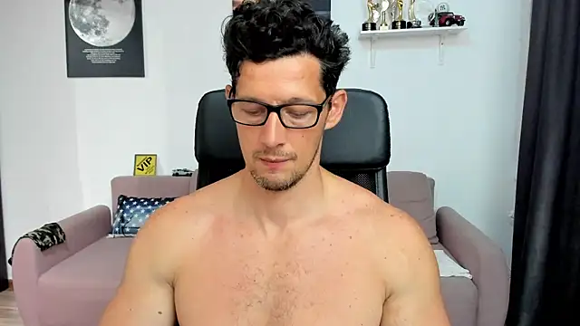 BrutusK08 – Naživo XXX chat