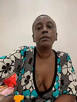 XXX chat uživo modela mamakarma1403