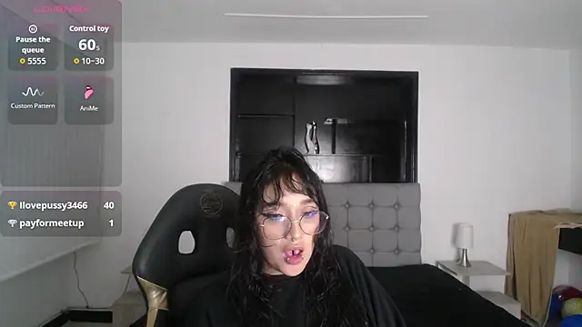XXX chat uživo modela Aura_cute_