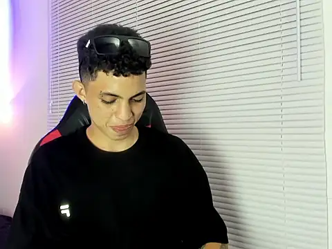 Chat XXX ao vivo de cameron_lux77