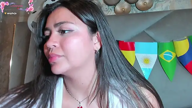 KimDevinne Adlı Modelin Canlı XXX Sohbeti