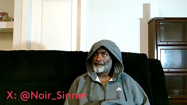 sinnernoir Adlı Modelin Canlı XXX Sohbeti