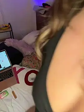 Онлайн чат XXX hollyharmd