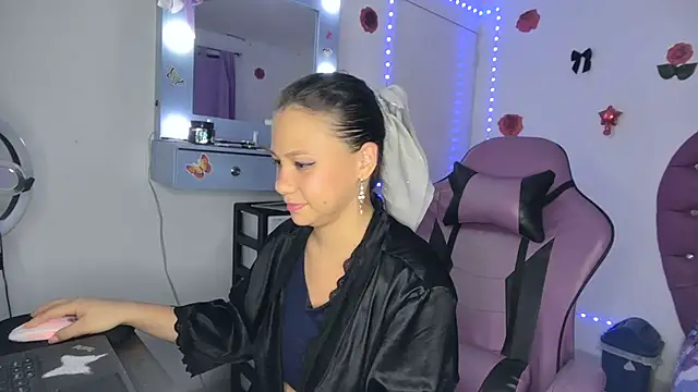 soffy_rosses' Live XXX Chat