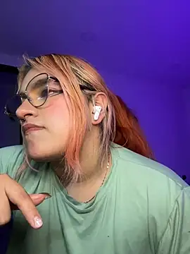 Sophia_Weest99's Live XXX Chat