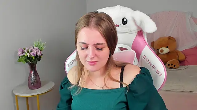 EllaBells live XXX chat