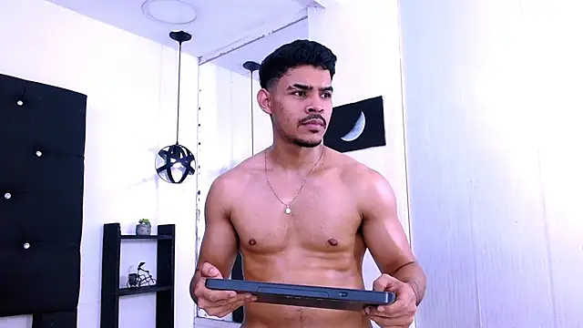Dannesh_ Live XXX Chat