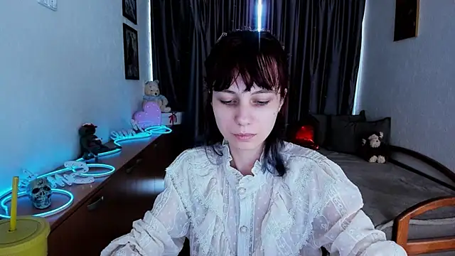 MiniLysiiのライブXXXチャット