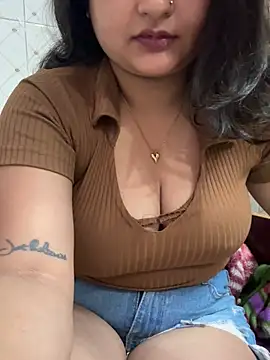 Curvy_AnayaのライブXXXチャット