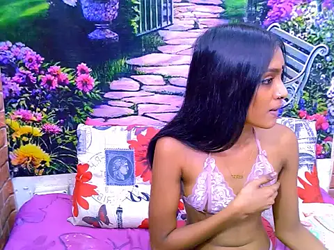 Chat XXX en directo de IndianPretty14u2Luv