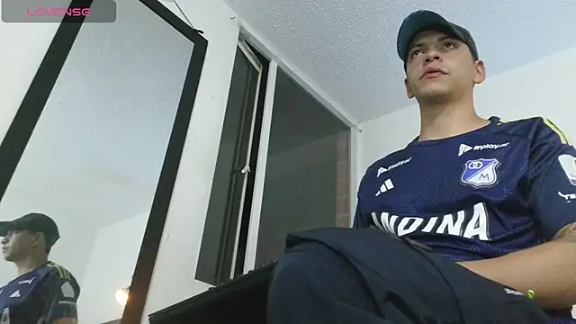 Thomasjons_ Live XXX-chat