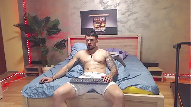 Tiberius_hunk: онлайн-секс-чат