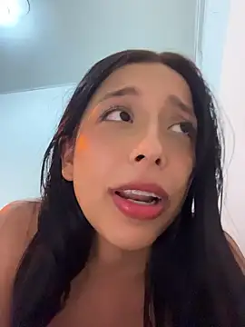 צ'אט XXX בשידור חי של milakitti