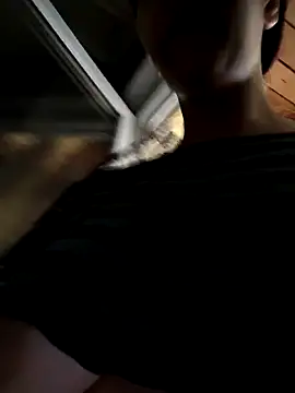 Aleioji10's Live XXX Chat