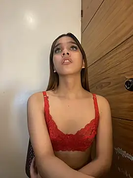 hugecock_cali Adlı Modelin Canlı XXX Sohbeti