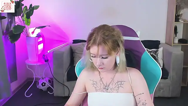 Elira_Vane Chat XXX in diretta