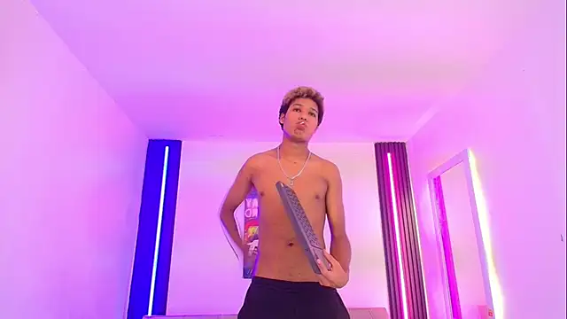 Chat XXX ao vivo de PharaohHeat_