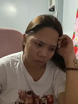 _UrSingleMamiBella_'s Live XXX Chat