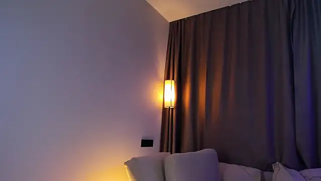 NovaOliphant's Live XXX Chat