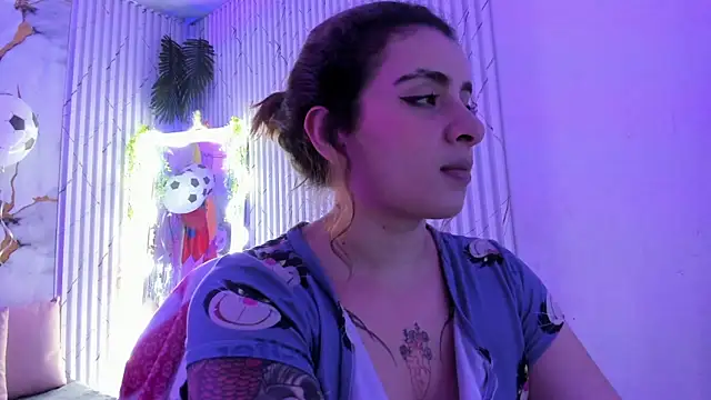 Naomy_tay1's Live XXX Chat
