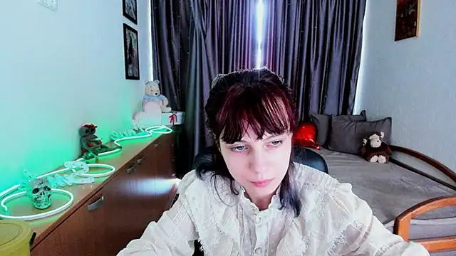 MiniLysiin Live XXX chat