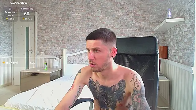 Chat XXX en directo de JonahShaw