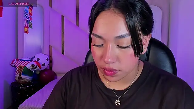 IsabellRodriguez18's Live XXX Chat
