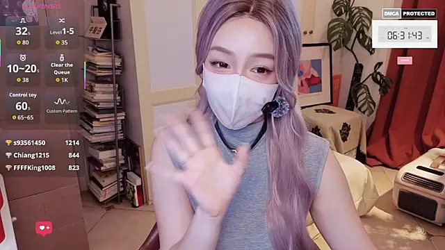 nayomi_34f's Live XXX Chat