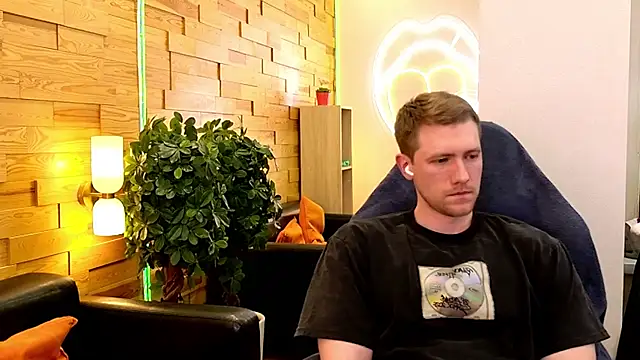 Онлайн чат XXX EthanPinkman