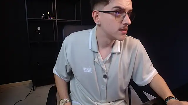 FelixStarkk live XXX chat