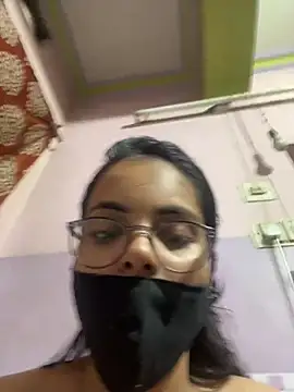 Sandhya_77 Chat XXX in diretta