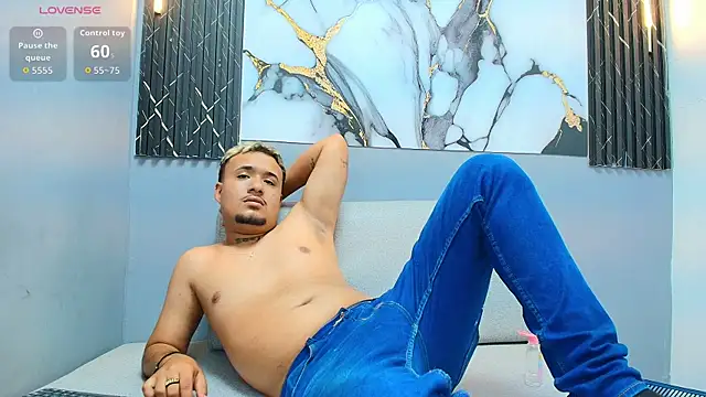 MAICOL_TORNER live XXX chat