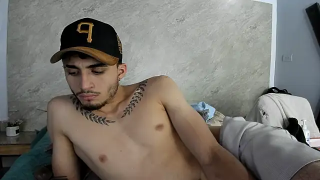 James-06 Live XXX Chat