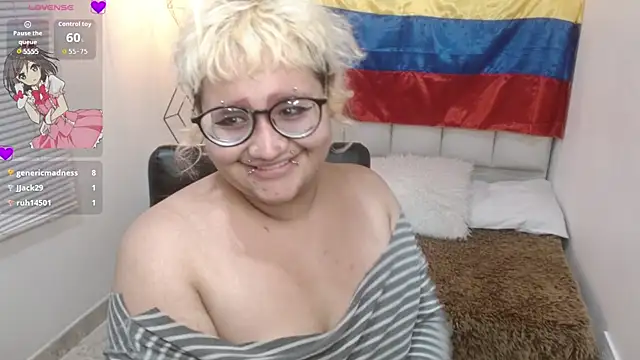 Echypyon_ Adlı Modelin Canlı XXX Sohbeti